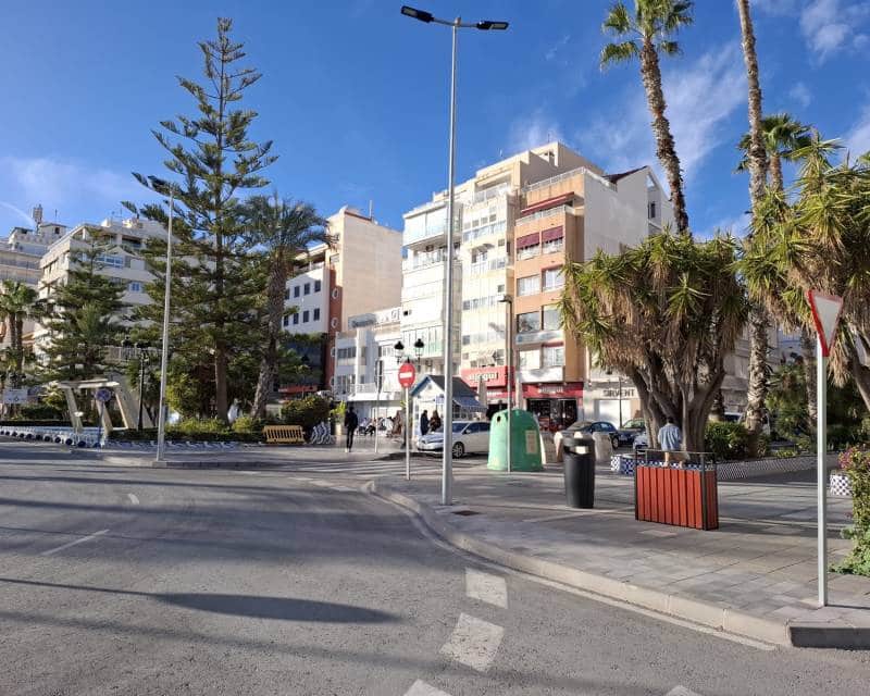 3 bedroom Apartment for rent in Torrevieja with garage - € 1,000 (Ref: 9554278)
