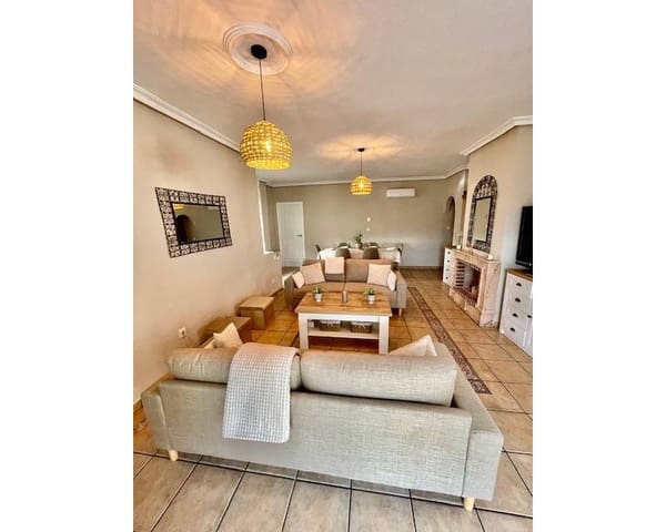 3 sypialnia Willa do wynajęcia w La Florida, Orihuela z basenem garażem - 2 290 € (Ref: 9557471)