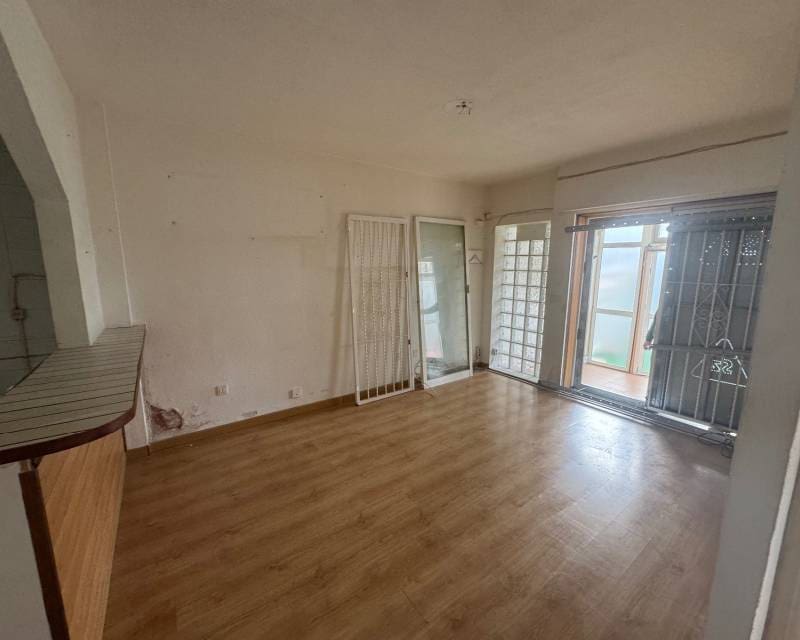 2 makuuhuone Rivitalo myytävänä paikassa Torrevieja - 117 000 € (Ref: 9563792)