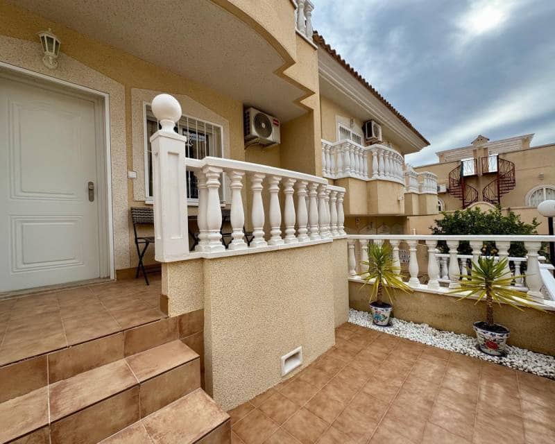 Casa de 2 habitaciones en Filipinas en venta con piscina - 179.000 € (Ref: 9566284)