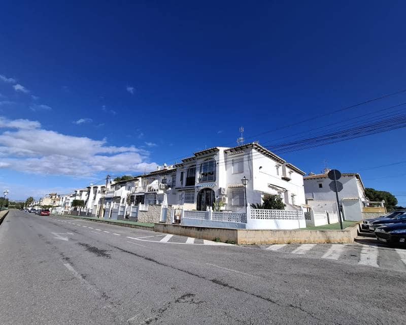 1 sypialnia Apartament do wynajęcia w Los Balcones z basenem - 700 € (Ref: 9570120)