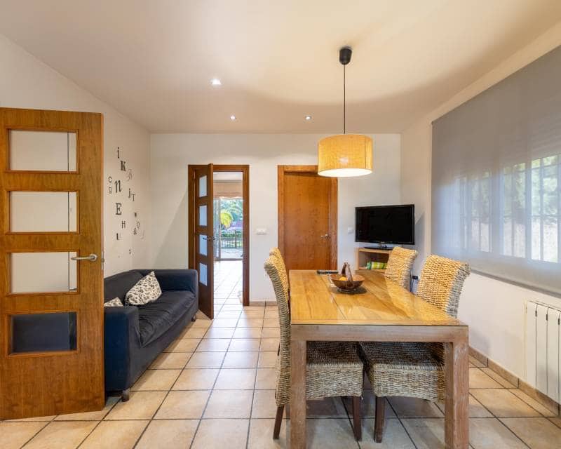 4 Zimmer Villa zu verkaufen in Elche / Elx mit Pool Garage - 590.000 € (Ref: 9580116)