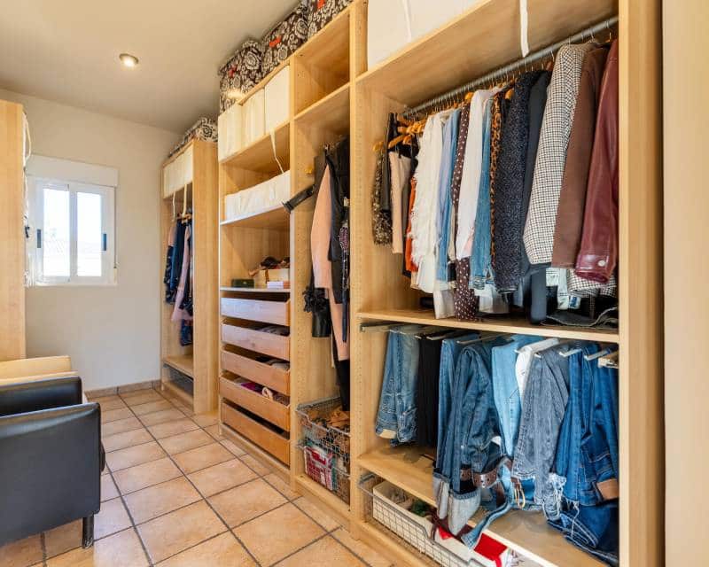 4 Zimmer Villa zu verkaufen in Elche / Elx mit Pool Garage - 590.000 € (Ref: 9580116)