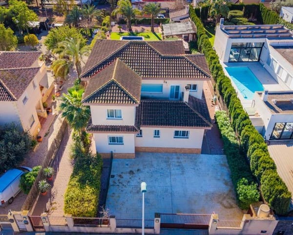 4 Zimmer Villa zu verkaufen in Valverde, Elche / Elx mit Pool Garage - 590.000 € (Ref: 9580116)
