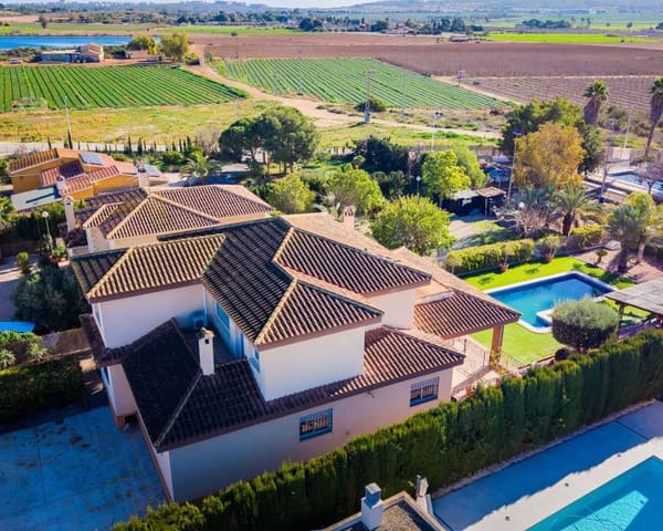 4 Zimmer Villa zu verkaufen in Valverde, Elche / Elx mit Pool Garage - 590.000 € (Ref: 9580116)