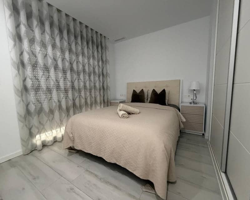 3 bedroom Villa for rent in Orihuela Costa with pool garage - € 3,000 (Ref: 9588366)