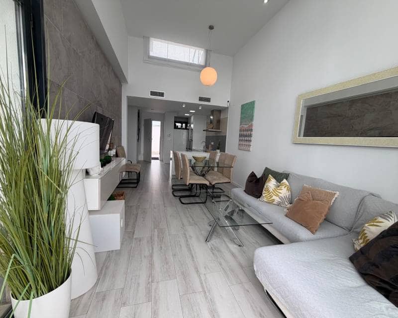 3 bedroom Villa for rent in Orihuela Costa with pool garage - € 3,000 (Ref: 9588366)