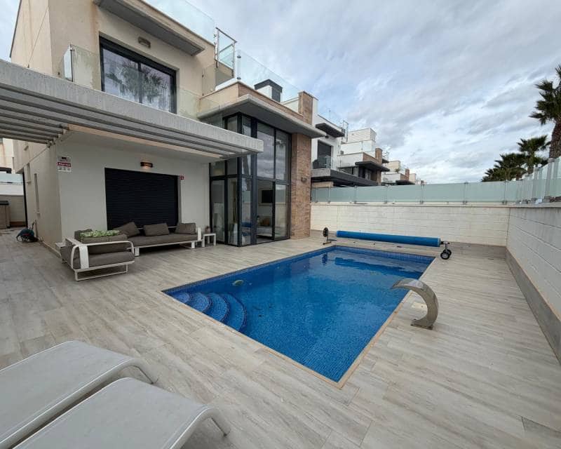 3 bedroom Villa for rent in Orihuela Costa with pool garage - € 3,000 (Ref: 9588366)