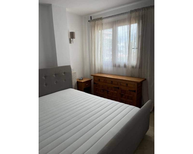 3 soverom Leilighet til leie i Punta Prima med svømmebasseng garasje - € 1 250 (Ref: 9588367)