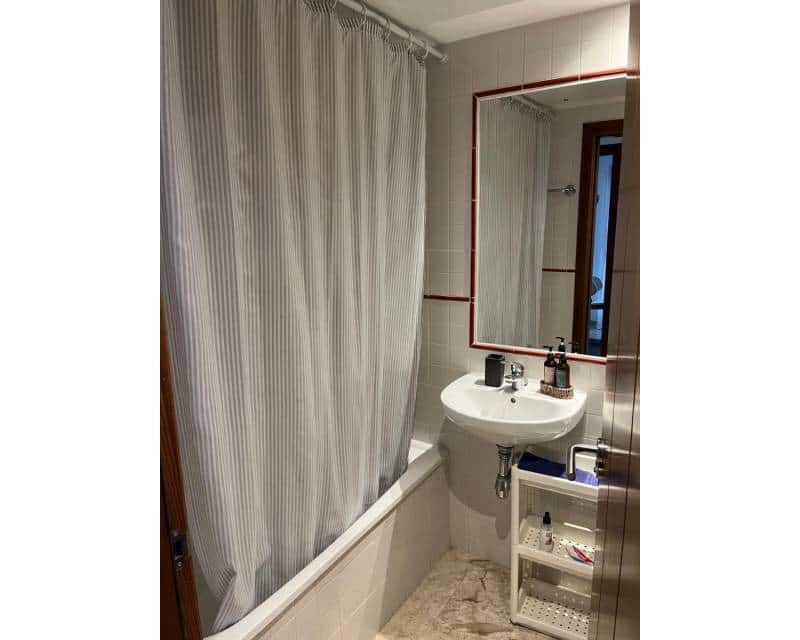 3 soverom Leilighet til leie i Punta Prima med svømmebasseng garasje - € 1 250 (Ref: 9588367)