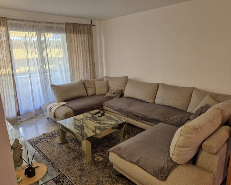 3 soverom Leilighet til leie i Punta Prima med svømmebasseng garasje - € 1 250 (Ref: 9588367)