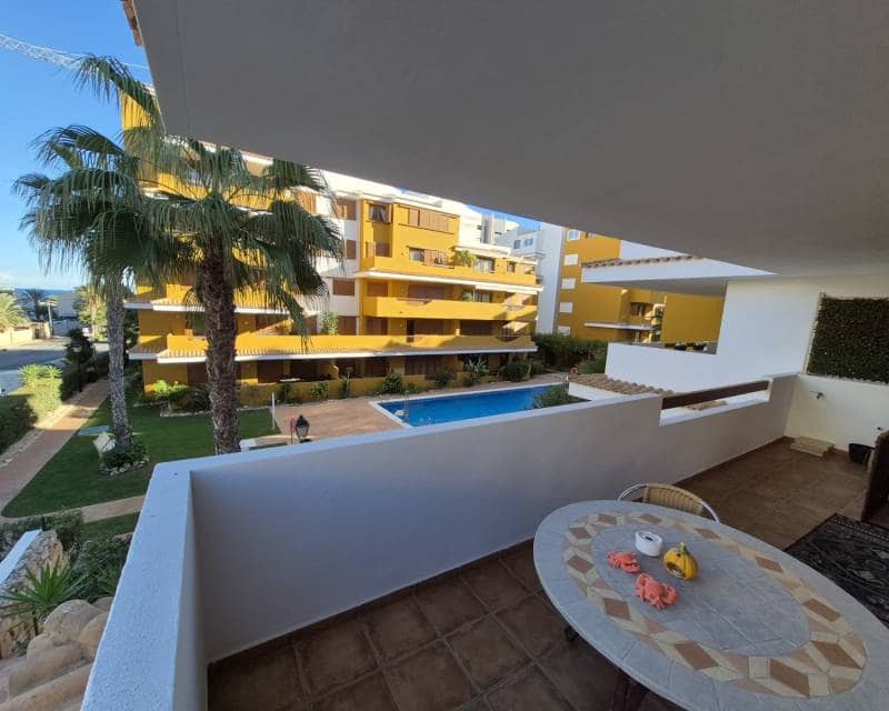 3 soverom Leilighet til leie i Punta Prima med svømmebasseng garasje - € 1 250 (Ref: 9588367)