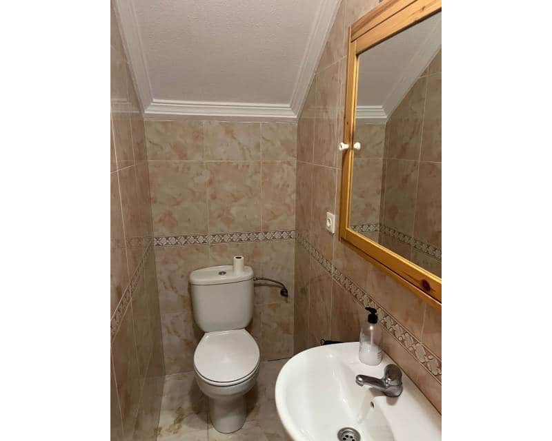 3 makuuhuone Rivitalo myytävänä paikassa Orihuela Costa mukana uima-altaan 
autotalli - 239 000 € (Ref: 9592293)