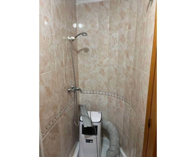 3 makuuhuone Rivitalo myytävänä paikassa Orihuela Costa mukana uima-altaan 
autotalli - 239 000 € (Ref: 9592293)