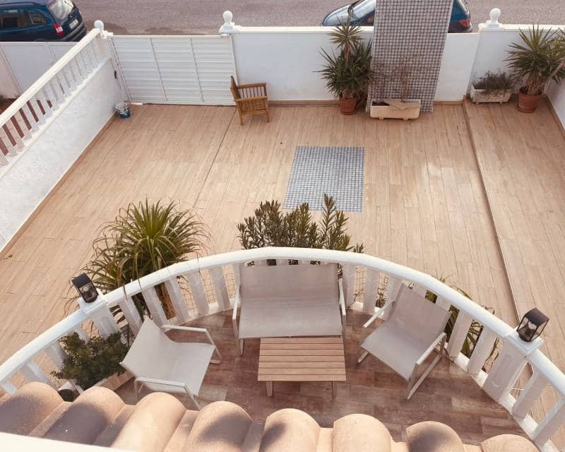 3 makuuhuone Rivitalo myytävänä paikassa Orihuela Costa mukana uima-altaan 
autotalli - 239 000 € (Ref: 9592293)