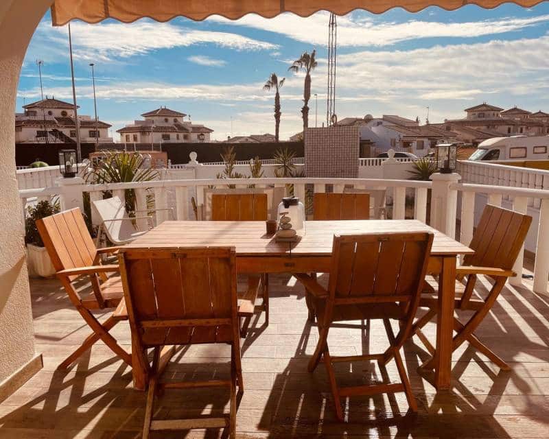 3 makuuhuone Rivitalo myytävänä paikassa Orihuela Costa mukana uima-altaan 
autotalli - 239 000 € (Ref: 9592293)