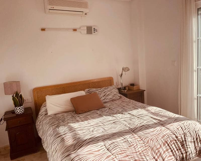 3 makuuhuone Rivitalo myytävänä paikassa Orihuela Costa mukana uima-altaan 
autotalli - 239 000 € (Ref: 9592293)