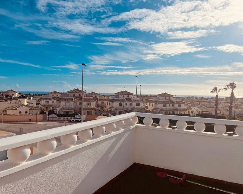 3 makuuhuone Rivitalo myytävänä paikassa Orihuela Costa mukana uima-altaan 
autotalli - 239 000 € (Ref: 9592293)