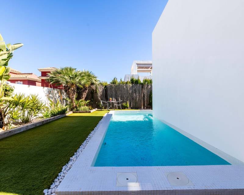 2 soverom Villa til salgs i Orihuela Costa med svømmebasseng - € 349 000 (Ref: 9610152)