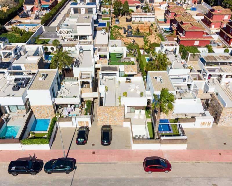 2 soverom Villa til salgs i Orihuela Costa med svømmebasseng - € 349 000 (Ref: 9610152)