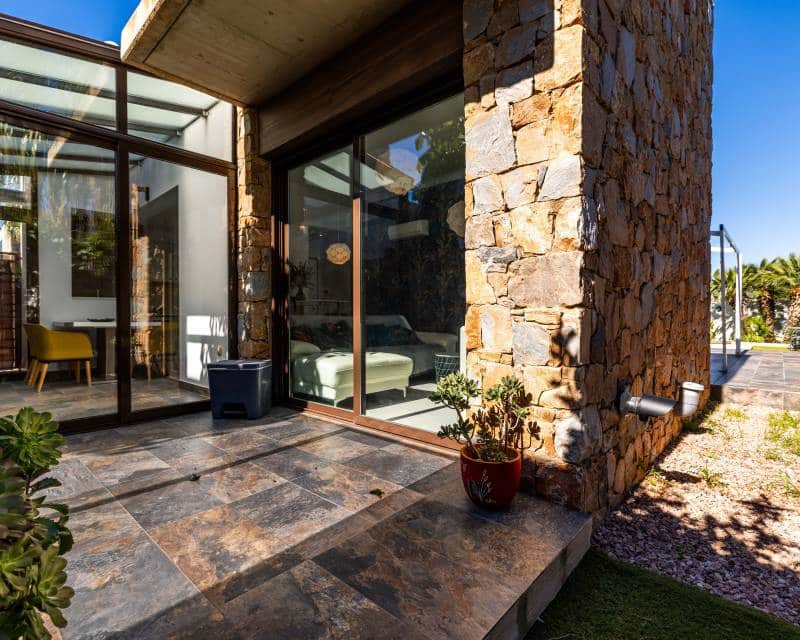 2 soverom Villa til salgs i Orihuela Costa med svømmebasseng - € 349 000 (Ref: 9610152)