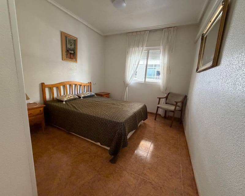 Apartamento de 2 habitaciones en Torrevieja en alquiler - 750 € (Ref: 9675147)