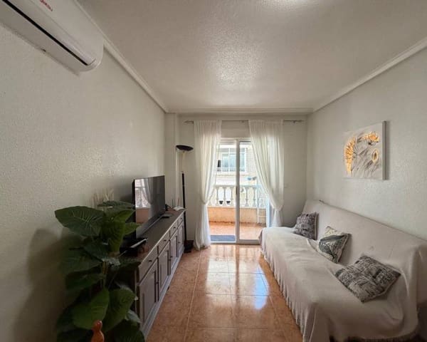 Apartamento de 2 habitaciones en Torrevieja en alquiler - 750 € (Ref: 9675147)