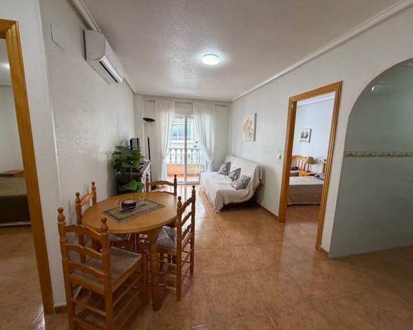 Apartamento de 2 habitaciones en Torrevieja en alquiler - 750 € (Ref: 9675147)