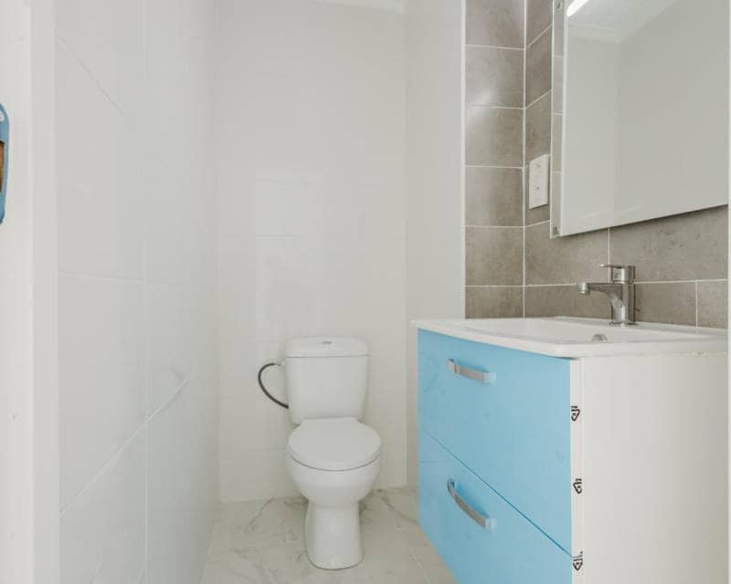 Ático de 3 habitaciones en Torrevieja en venta con piscina - 249.000 € (Ref: 9677930)