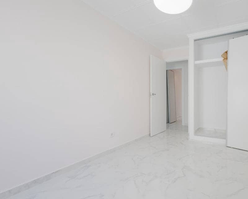 Ático de 3 habitaciones en Torrevieja en venta con piscina - 249.000 € (Ref: 9677930)