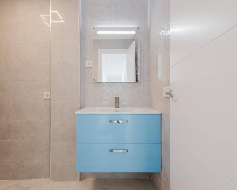 Ático de 3 habitaciones en Torrevieja en venta con piscina - 249.000 € (Ref: 9677930)