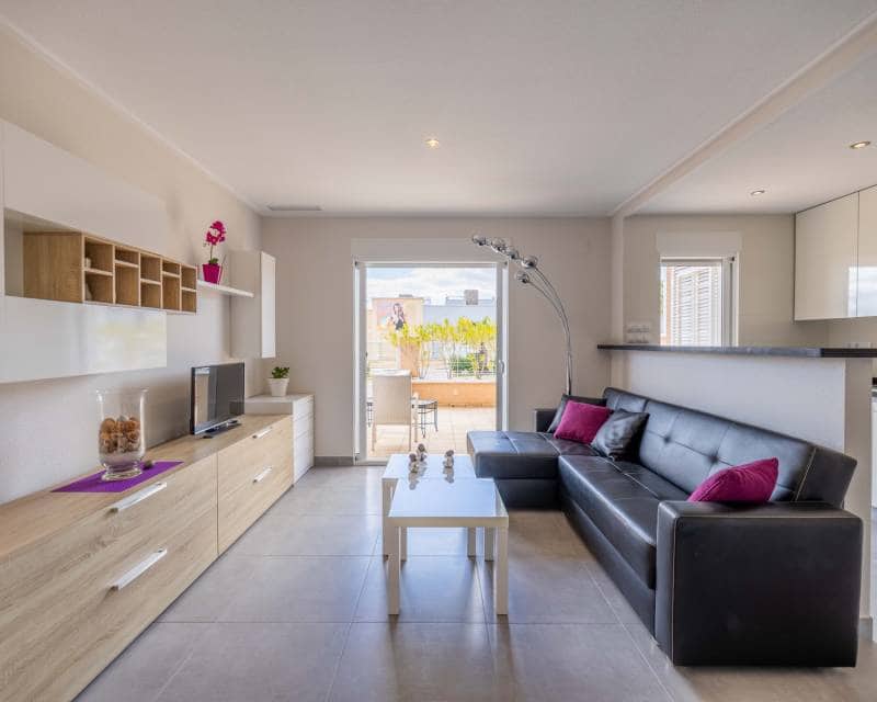 2 soverom Leilighet til salgs i Punta Prima med svømmebasseng garasje - € 255 000 (Ref: 9776003)