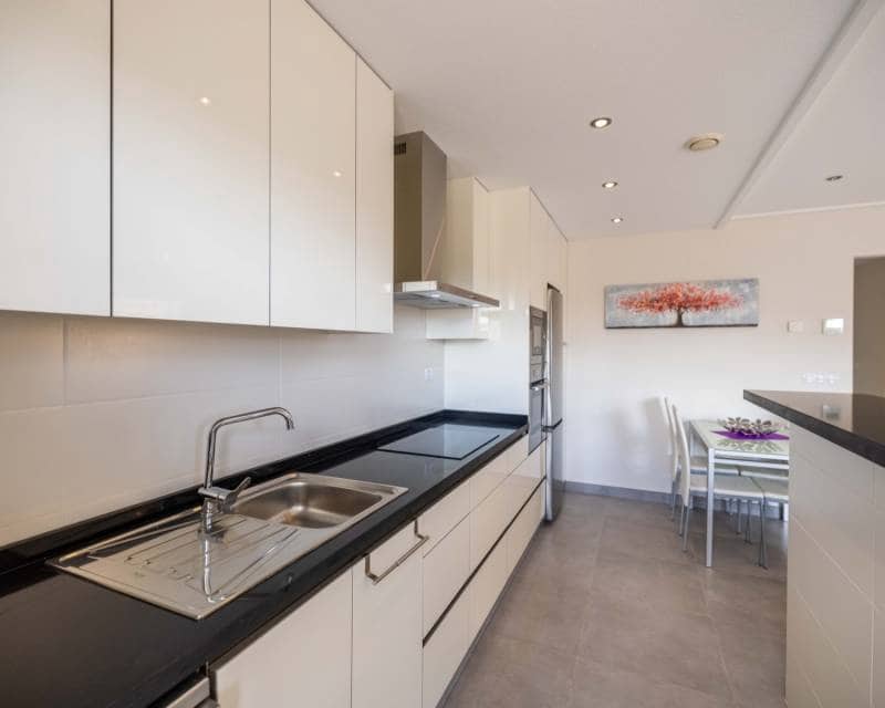 2 soverom Leilighet til salgs i Punta Prima med svømmebasseng garasje - € 255 000 (Ref: 9776003)