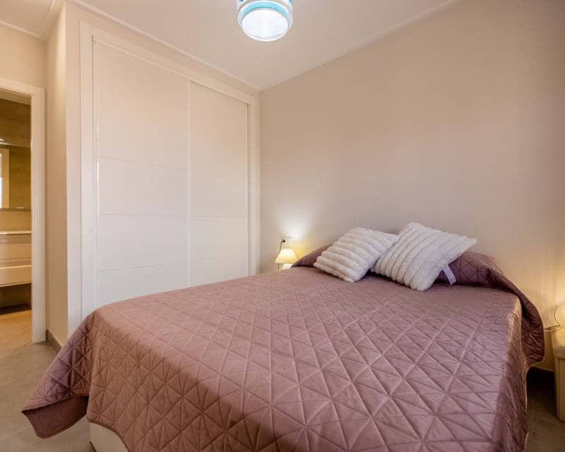 2 soverom Leilighet til salgs i Punta Prima med svømmebasseng garasje - € 255 000 (Ref: 9776003)