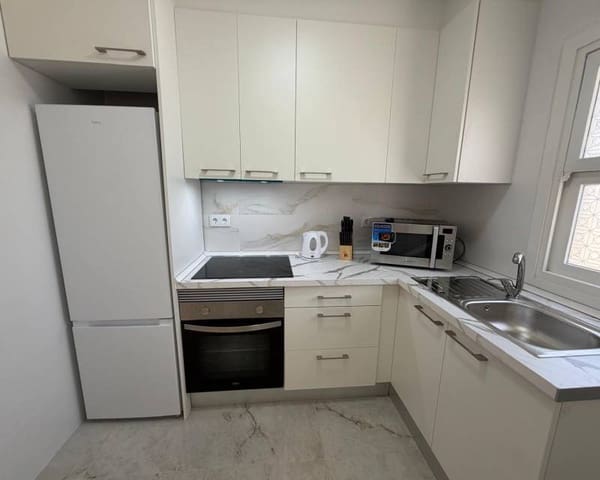 3 slaapkamer Villa te huur in Los Balcones - Los Altos, Torrevieja met zwembad - € 1.800 (Ref: 9812589)