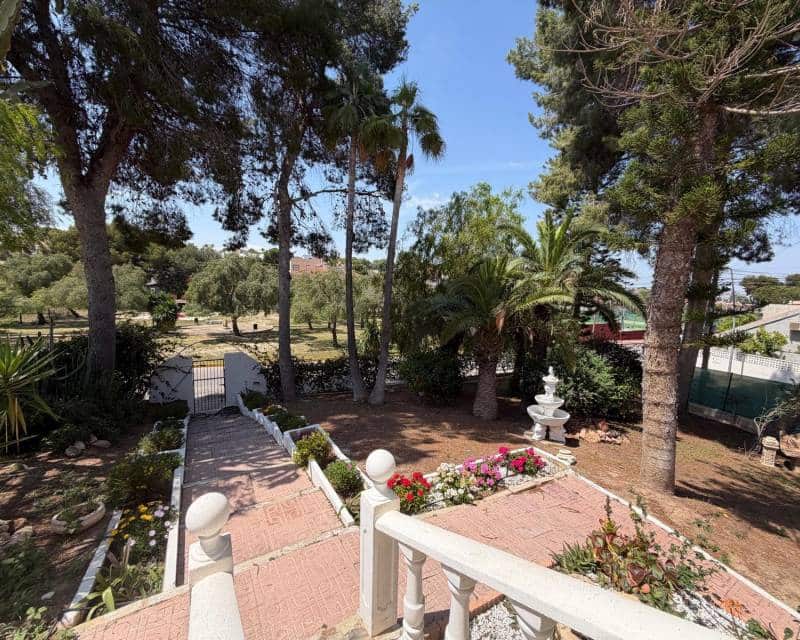 3 slaapkamer Villa te huur in Torrevieja met zwembad - € 1.800 (Ref: 9812589)