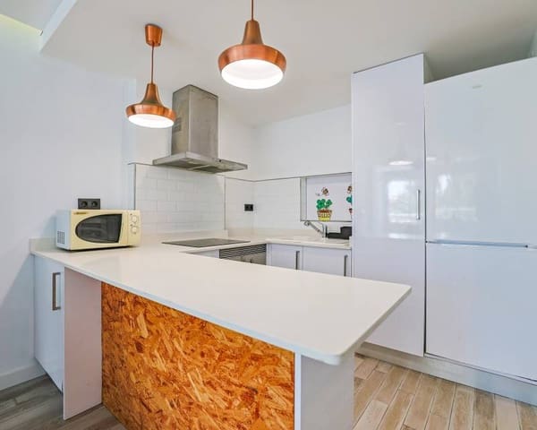 2 makuuhuone Huoneisto myytävänä paikassa Punta Prima, Orihuela mukana uima-altaan 
autotalli - 180 000 € (Ref: 9818857)