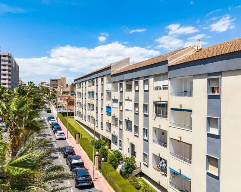 2 bedroom Apartment for sale in Orihuela Costa with pool garage - € 180,000 (Ref: 9818857)