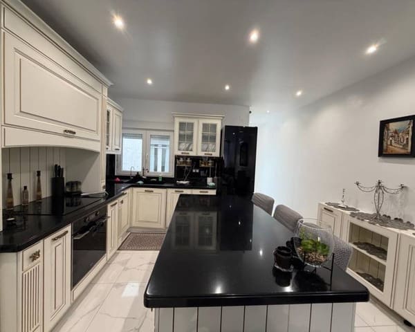 3 soveværelse Strandlejlighed til leje i Playa del Cura, Torrevieja - € 1.250 (Ref: 9824538)