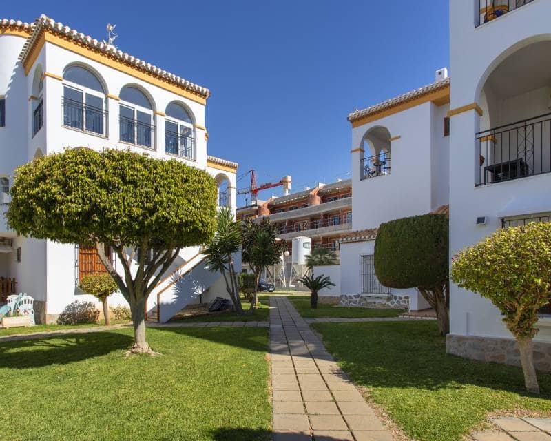 3 bedroom Penthouse for rent in Orihuela Costa with pool garage - € 1,500 (Ref: 9850419)