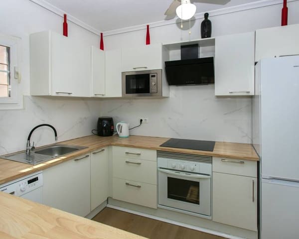 Ático de 3 habitaciones en Playa Flamenca, Orihuela en venta con piscina garaje - 340.000 € (Ref: 9850420)