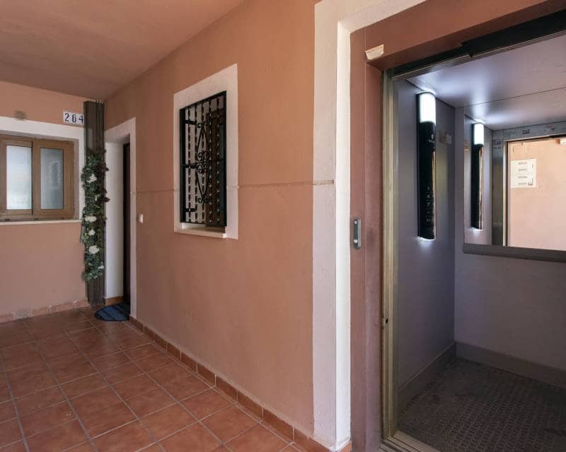 2 bedroom Apartment for rent in Villamartin with pool garage - € 1,100 (Ref: 9850538)