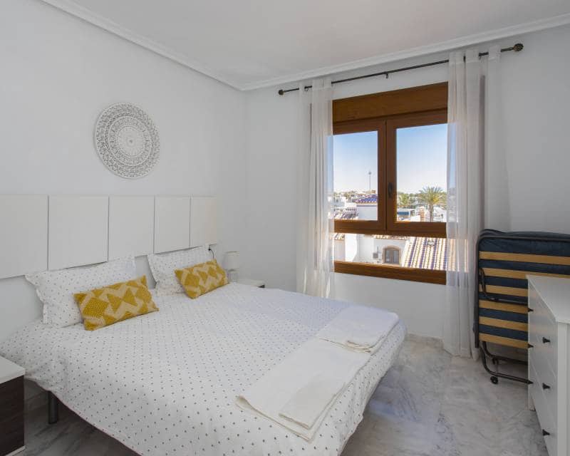 2 bedroom Apartment for rent in Villamartin with pool garage - € 1,100 (Ref: 9850538)