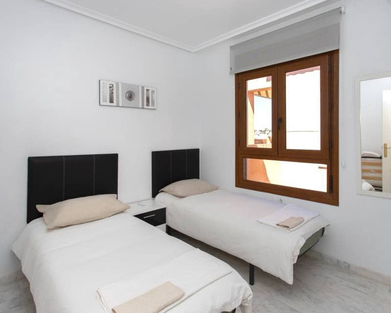 2 bedroom Apartment for rent in Villamartin with pool garage - € 1,100 (Ref: 9850538)