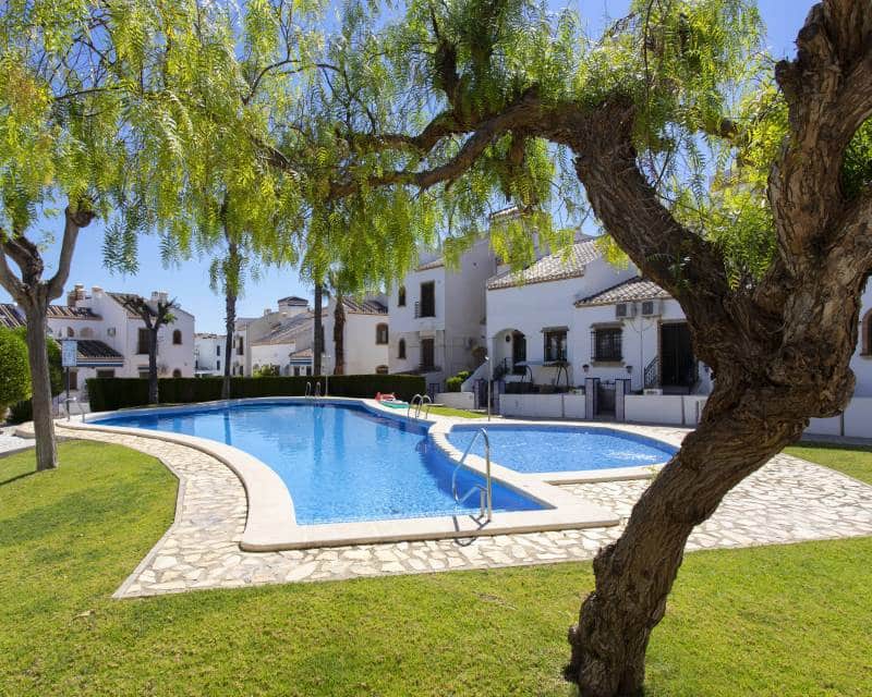 2 bedroom Apartment for rent in Villamartin with pool garage - € 1,100 (Ref: 9850538)