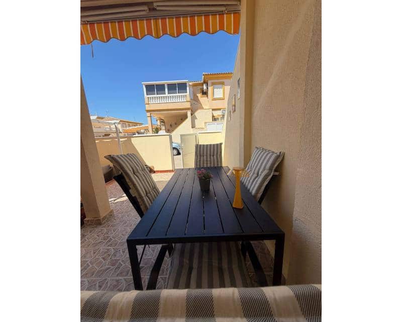 2 Zimmer Bungalow zu verkaufen in Orihuela Costa mit Pool - 180.000 € (Ref: 9858737)