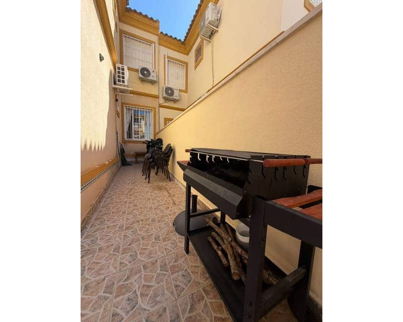 2 Zimmer Bungalow zu verkaufen in Orihuela Costa mit Pool - 180.000 € (Ref: 9858737)