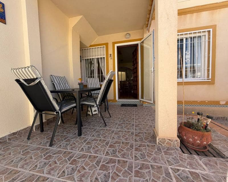 2 Zimmer Bungalow zu verkaufen in Orihuela Costa mit Pool - 180.000 € (Ref: 9858737)