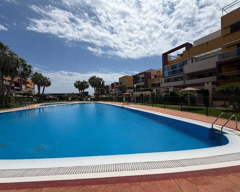 Apartamento de 2 habitaciones en Orihuela Costa en venta con piscina garaje - 255.000 € (Ref: 9860880)