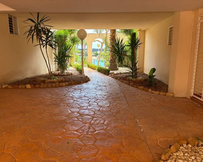 Apartamento de 2 habitaciones en Orihuela Costa en venta con piscina garaje - 255.000 € (Ref: 9860880)